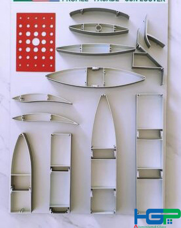 LAM NHÔM CHẮN NẮNG LÀ GI?